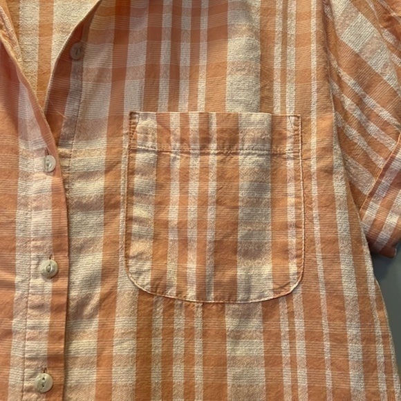 NWOT Universal Thread Top - Picture 3 of 5